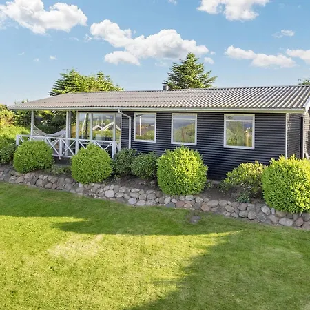 Holiday home 5 Person In Roslev-by Traum *