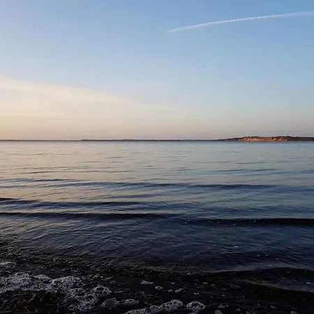 5 Person In Roslev-by Traum *